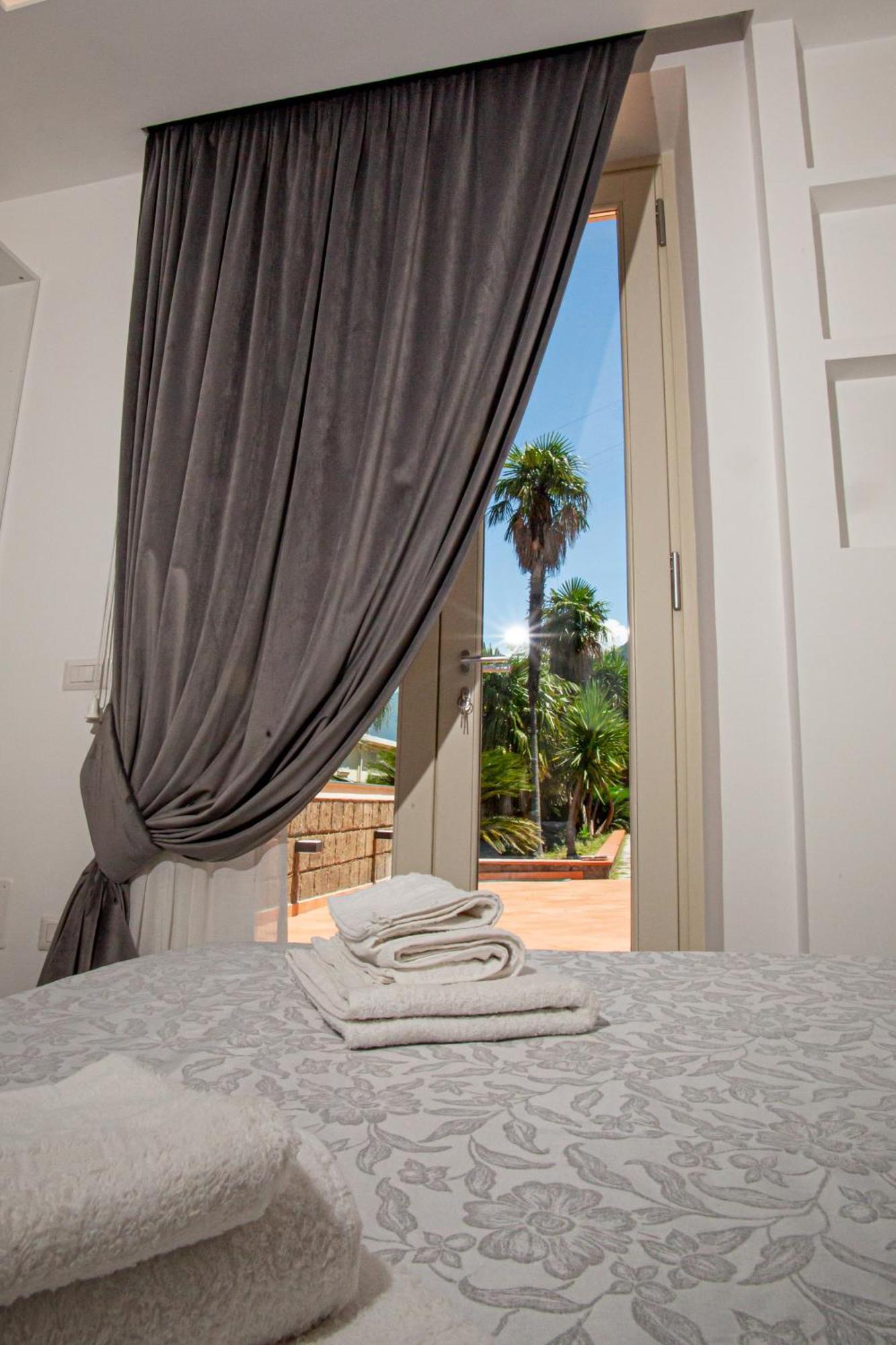 Forever Luxury Rooms Castellammare di Stabia Zewnętrze zdjęcie